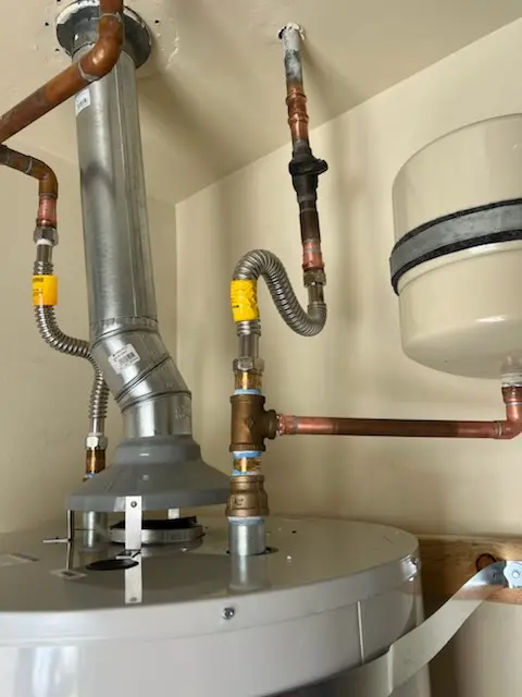 Water heater installation and plumbing repair in Veterans Park